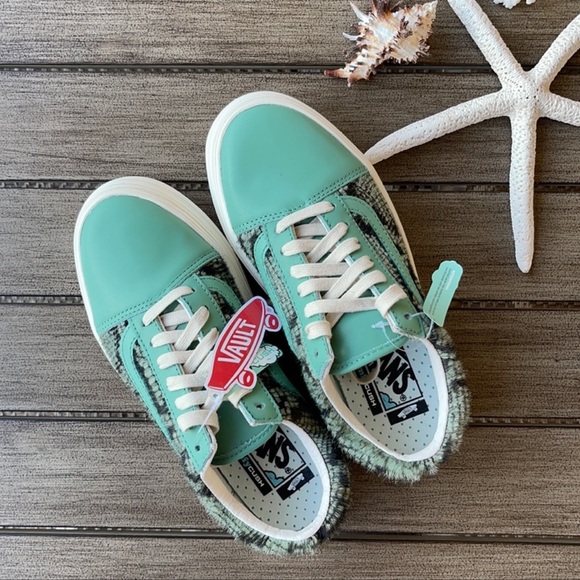 🌴🔆VANS- PLATFORM HAIR STYLES🔆🌴 - Picture 8 of 12